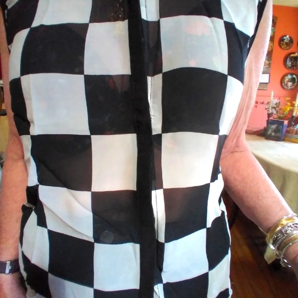 💥Checkered Flag Sleeveless Blouse 😯